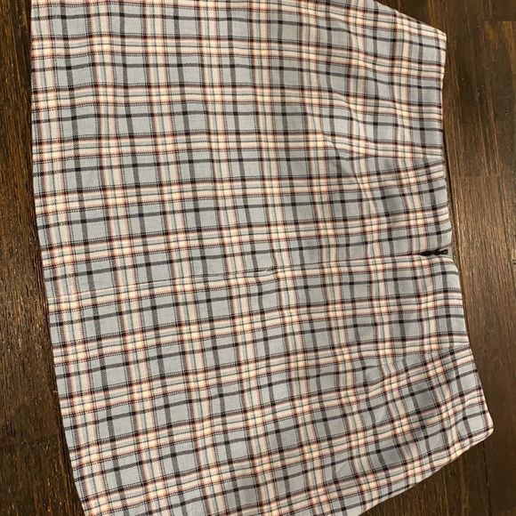 Urban Outfitters mini skirt - Picture 2 of 3